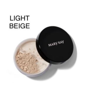 Mary kay Silky setting powder in Light Beige.